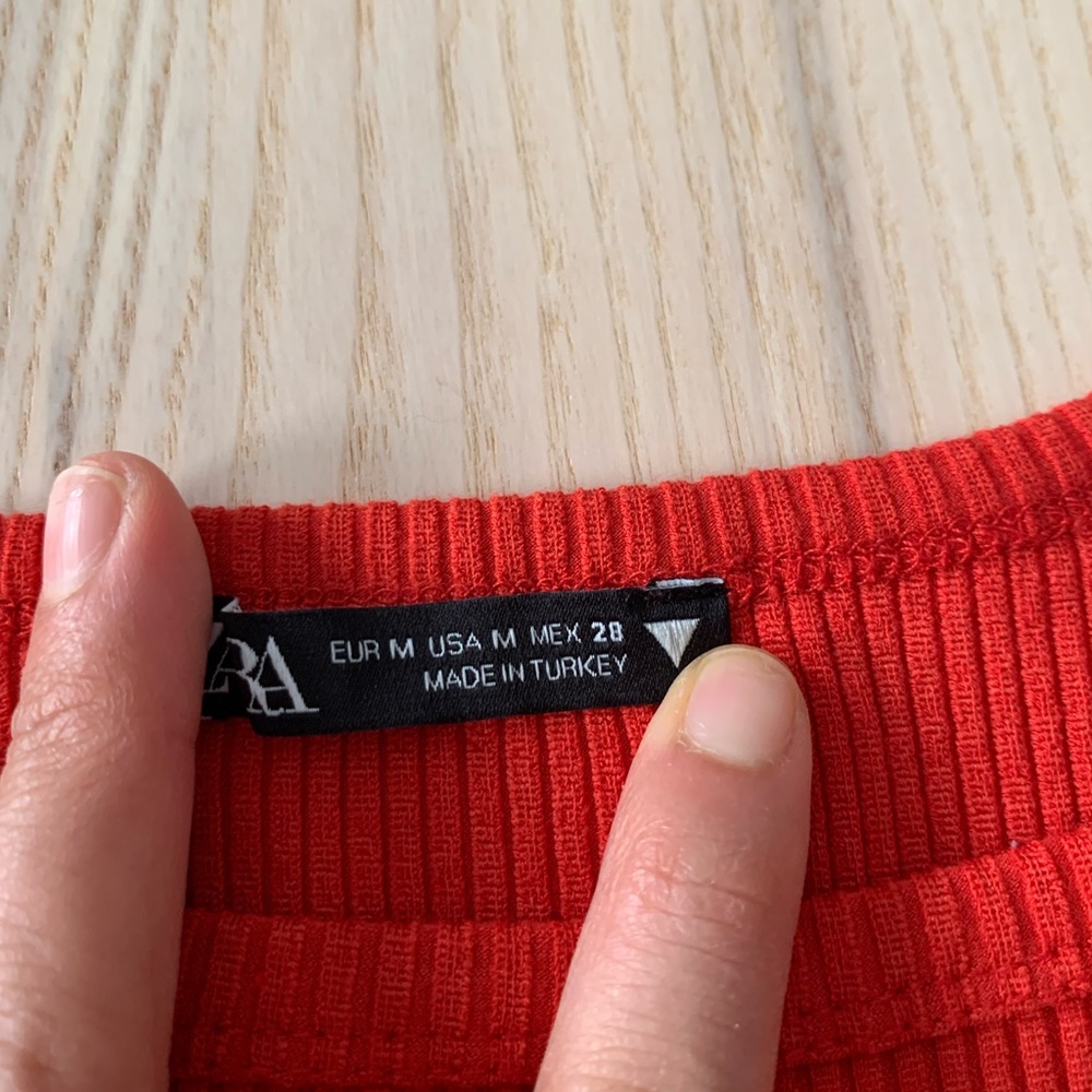 Zara Ribbed Bodysuit - Picture 3 of 5